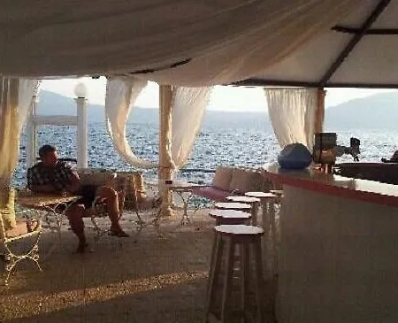 Helia Hotel 3*